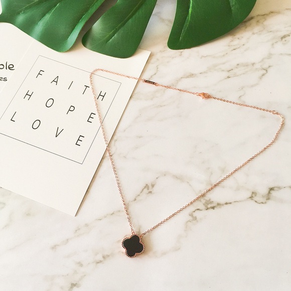 Boutique Jewelry - 🆕 New Four-Leaf clover fashion necklace (black)